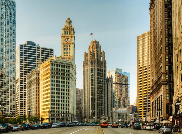 Чикаго центр міста з Wrigley будівлі — стокове фото