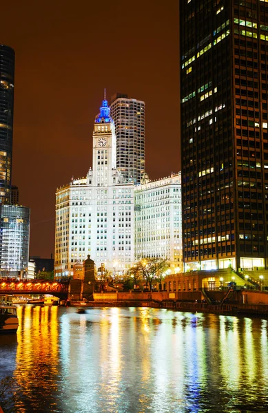 Chicago downtown with the Wrigley building — Stock Photo, Image