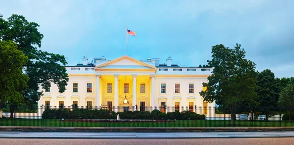 El edificio de la Casa Blanca en Washington, DC — Foto de Stock