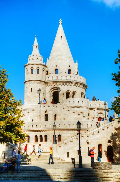 Fisherman's bastion on a sunny day in Budapest, Hungary — Stock Photo, Image