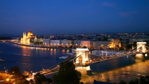 Hängebrücke szechenyi — Stockvideo