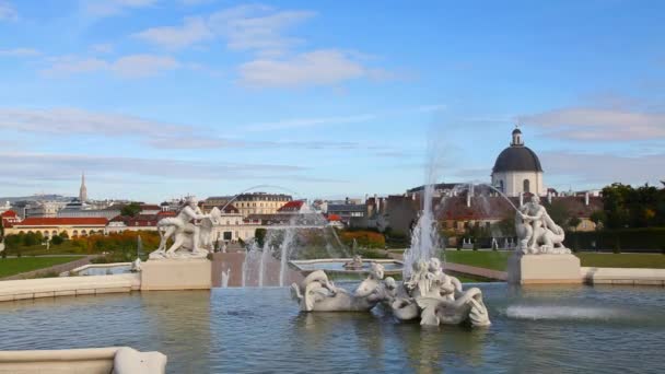 Fountain at Belvedere palace — Stock Video