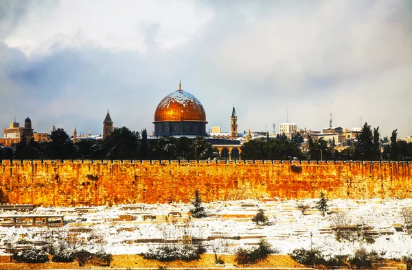 Vista general de la Ciudad Vieja en Jerusalén, Israel — Foto de Stock