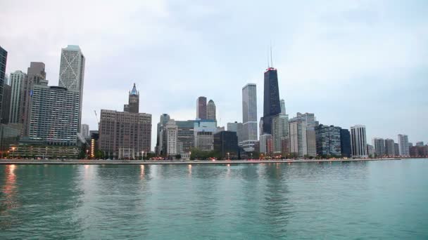 Centro de Chicago con John Hancock Center — Vídeos de Stock