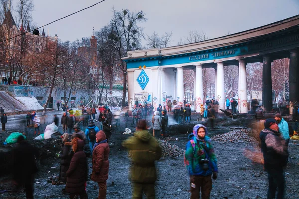 Manifestantes na rua Hrushevskogo em Kiev, Ucrânia — Fotografia de Stock