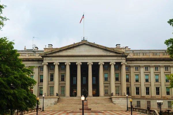 Здание министерства финансов в Вашингтоне, округ Колумбия — стоковое фото