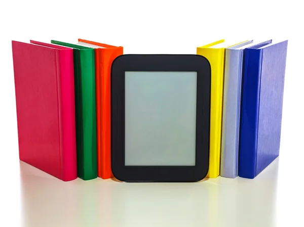 Electronic book reader with hard cover books — Stock Photo, Image