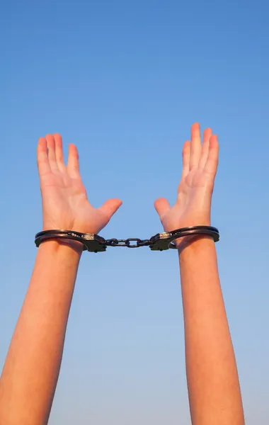 Handcuffed woman hands — Stock Photo, Image