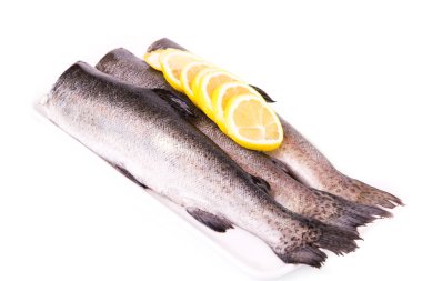 Split kılıçbalığını limon pişirilmeli hazırdır