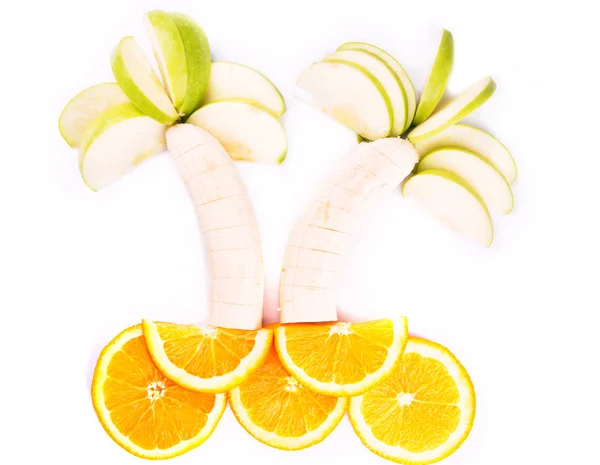 Ovocné stromy vyrobené z banány, jablka a pomeranče — Stock fotografie