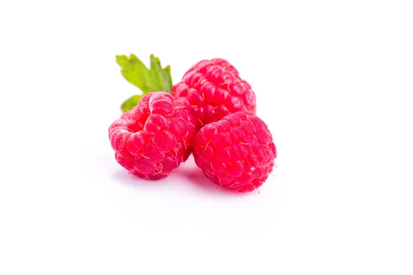 Ripe raspberries isolated on a white — Stock Photo, Image
