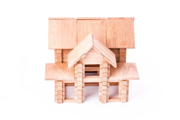 Giocattolo casa di legno isolato su bianco — Foto Stock