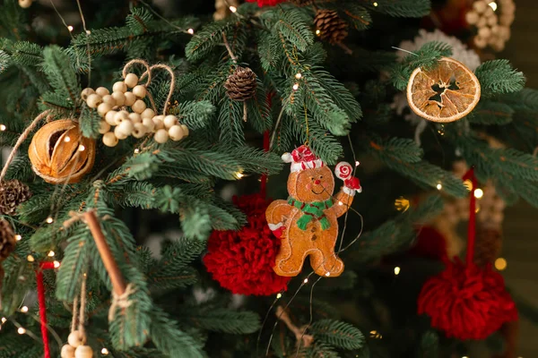 Beautiful Christmas Tree Decorated Gingerbread Dried Oranges Cinnamon Merry Christmas — 图库照片