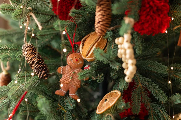 Beautiful Christmas Tree Decorated Gingerbread Dried Oranges Cinnamon Merry Christmas — 图库照片