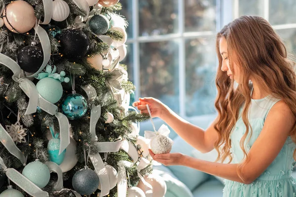 Beautiful Teenage Girl Decorating Christmas Tree Indoors Merry Christmas Happy — стокове фото