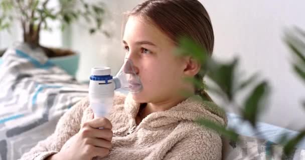 Teenage Girl Makes Inhalation Nebulizer Equipment Sick Child Holding Inhalator — Stock Video