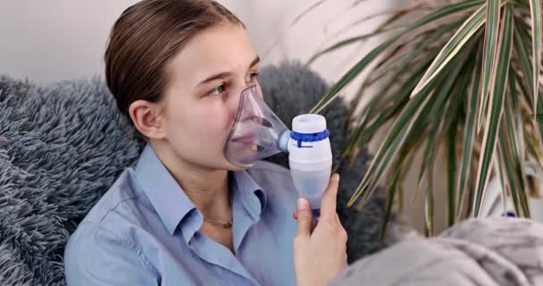 Teenage Girl Makes Inhalation Nebulizer Equipment Sick Child Holding Inhalator — Stock Video