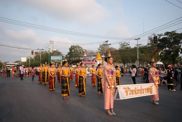 Phranakhonkhiri fesztivál felvonulás 2013 utcában — Stock Fotó