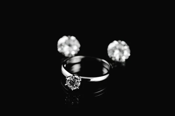 Alliance bague dimond — Photo