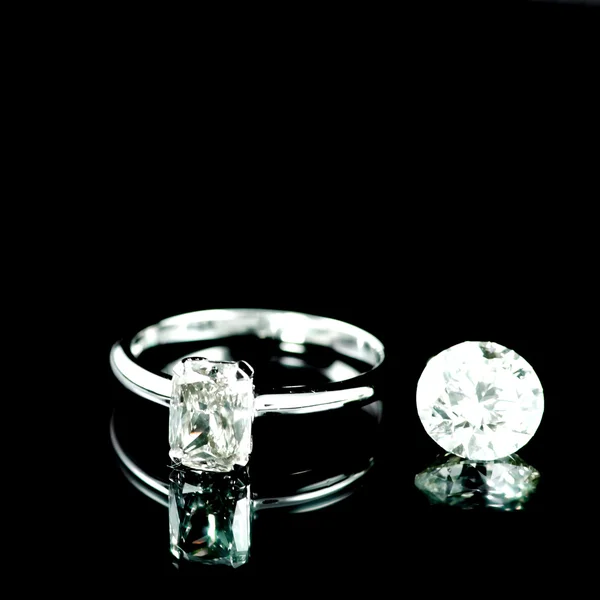웨딩 다이아몬드 반지 — 스톡 사진