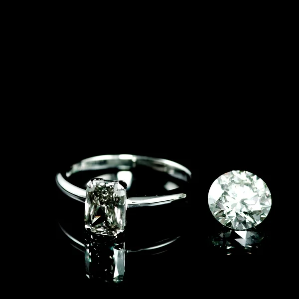 结婚钻石戒指 — 图库照片
