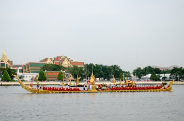 provalar Kraliyet mavna