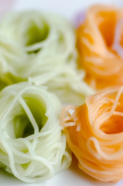 Thai vermicelli comido con curry — Foto de Stock