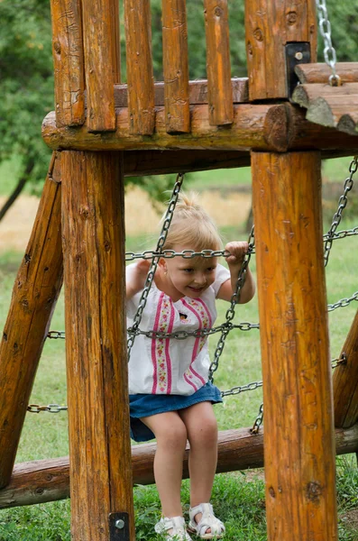 Schattig klein meisje — Stockfoto