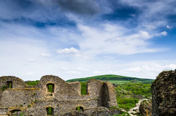 yıkık kalede