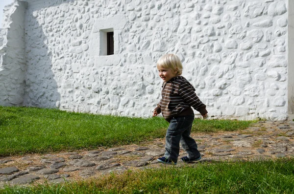 Schattig jongetje — Stockfoto