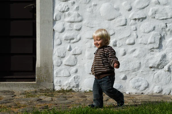 Schattig jongetje — Stockfoto