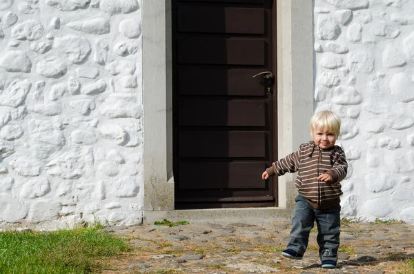 Lindo niño pequeño — Foto de Stock