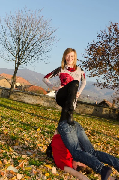 Pareja joven — Foto de Stock