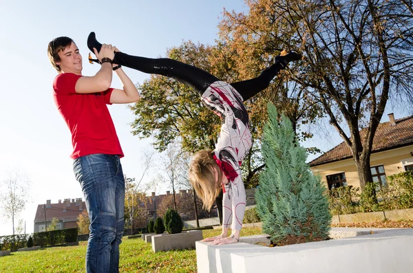 Young couple — Stock Photo, Image