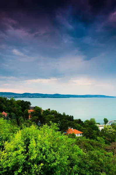 Balatonsjön från tihany abbey — Stockfoto