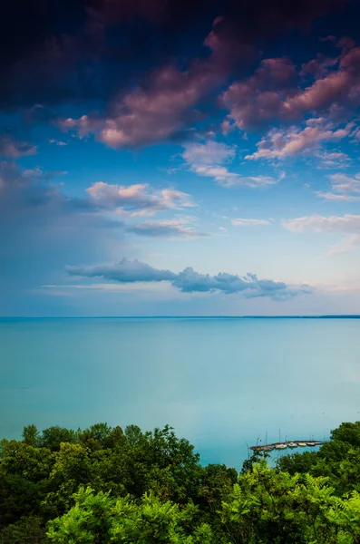 Balatonsjön från tihany abbey — Stockfoto