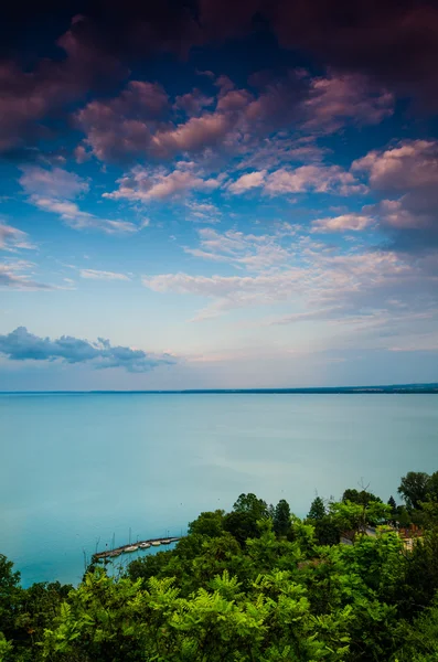 Гарне озеро — стокове фото