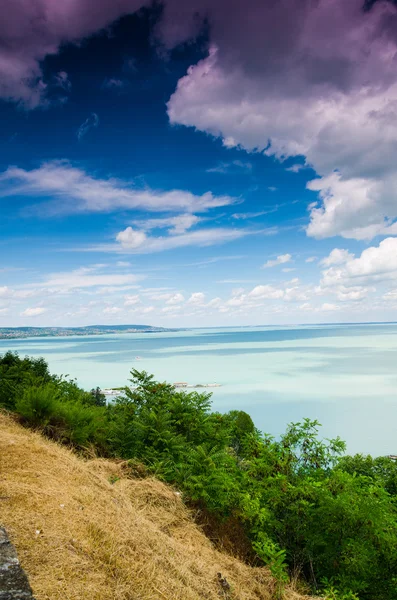 Balaton-tó a tihanyi apátság — Stock Fotó