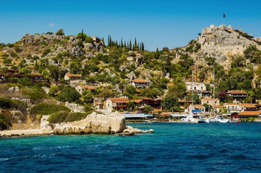 Kekova adası yakınlarındaki Türk köyü Simena, deniz manzaralı. Türkiye 'yi keşfedin