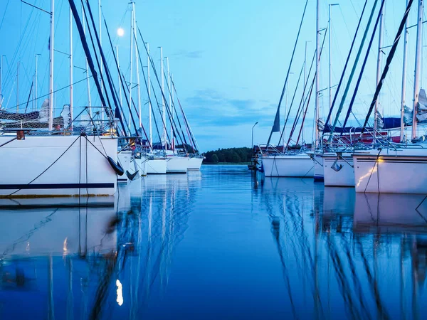 Dusk View Moored Sailing Yachts Jetty Port Lake Calm Summer — Foto de Stock