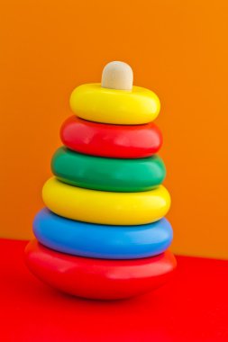 Çocuklar için piramit