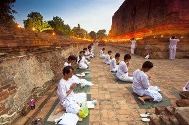 Visakha puja gün