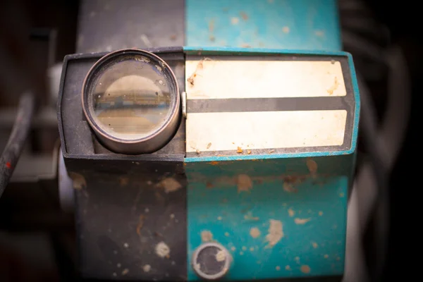 Старый винтажный проектор — стоковое фото