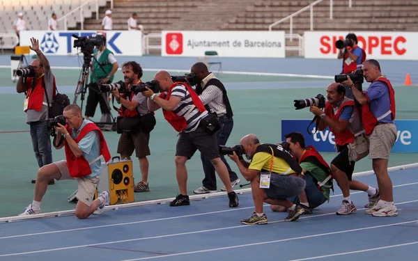 ช่างภาพในการแข่งขัน IAAF World Junior Championships 2012 เมื่อวันที่ 13 กรกฎาคม 2012 ในบาร์เซโลนา, สเปน . — ภาพถ่ายสต็อก