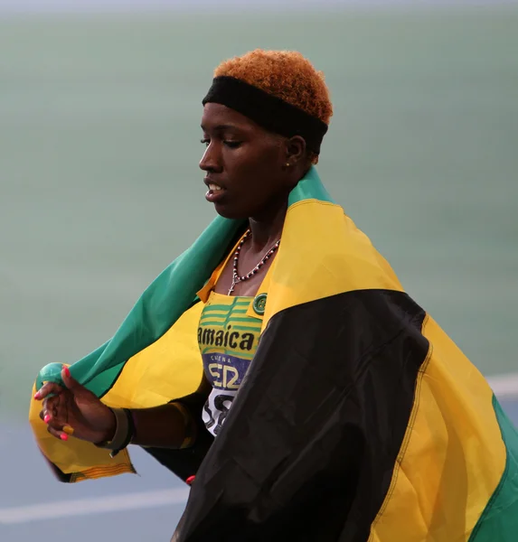 BARCELONA, SPANIA 14 IULIE: Janieve Russell din Jamaica câștigătorul obstacolelor de 400 de metri la Campionatele Mondiale de Atletism Junior IAAF pe 14 iulie 2012 la Barcelona, Spania — Fotografie, imagine de stoc