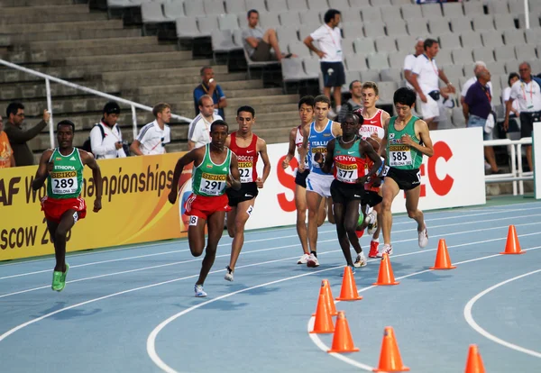 Atletas nos 5000 metros do Campeonato Mundial de Atletismo Júnior da IAAF de 2012 em 14 de julho de 2012 em Barcelona, Espanha — Fotografia de Stock