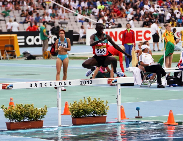Gilbert kiplangat kirui Silbermedaillengewinner über 3000 m Hindernis bei der Leichtathletik-Juniorenweltmeisterschaft am 15. Juli 2012 in Barcelona, Spanien — Stockfoto