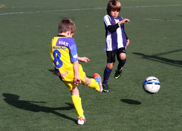 Pojkar på alicante stad ungdom fotboll cup — Stockfoto