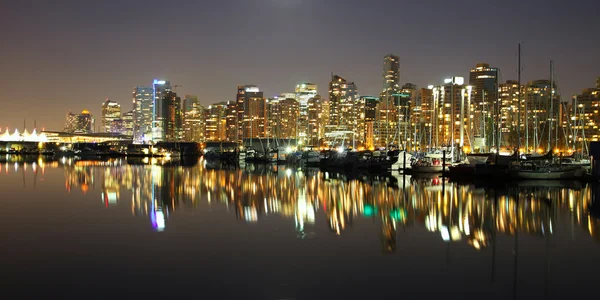 Vancouver şehir merkezindeki gece, Kanada m.ö. — Stok fotoğraf