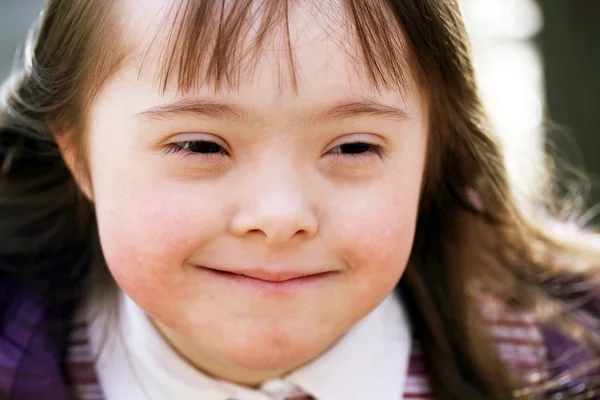 Retrato de niña feliz — Foto de Stock